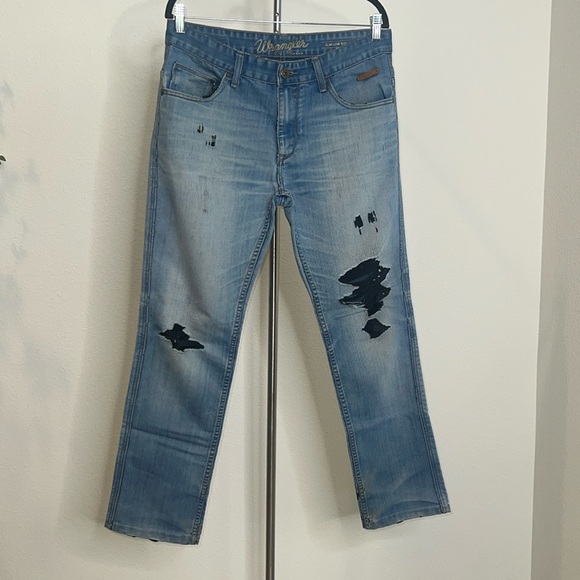 Wrangler Other - Wrangler Larson Slim Low Rise Distressed Jeans